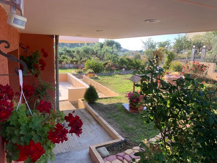 אלכסנדרופולי Dora'S Garden Villa מראה חיצוני תמונה
